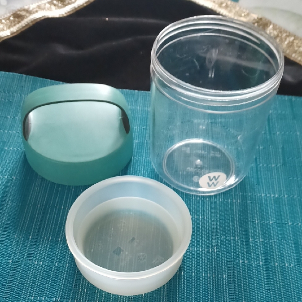 Weight Watchers Teal Kitchen Container - Picture 2 of 3